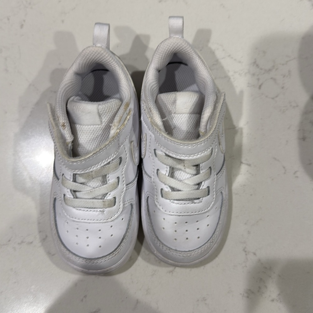 White Nike Shoes - Picture 3 of 7